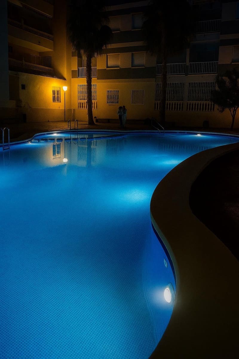 2 makuuhuone Huoneisto myytävänä paikassa Torrevieja mukana uima-altaan - 119 900 € (Ref: 9294466)