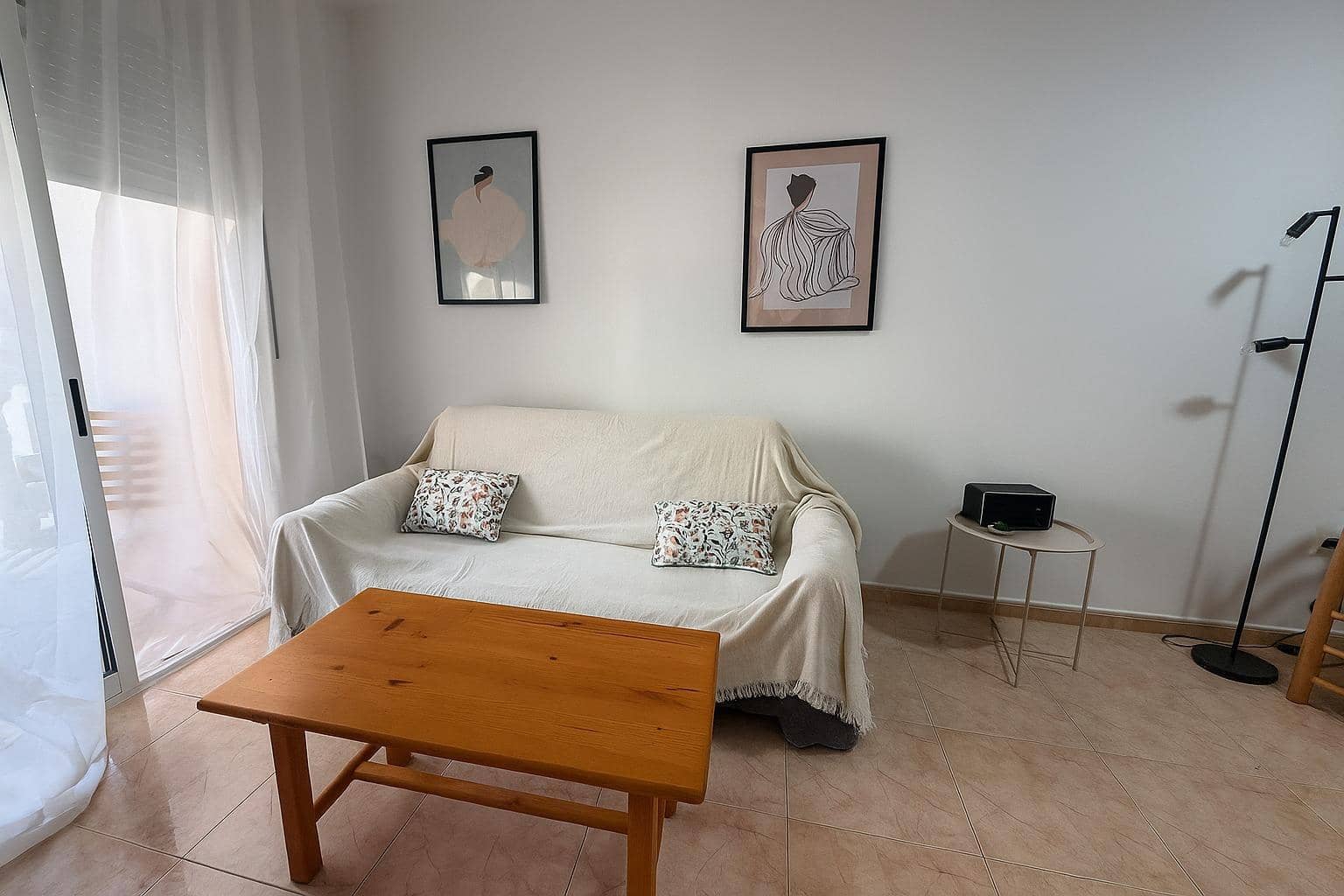 2 makuuhuone Huoneisto myytävänä paikassa Torrevieja mukana uima-altaan - 119 900 € (Ref: 9294466)