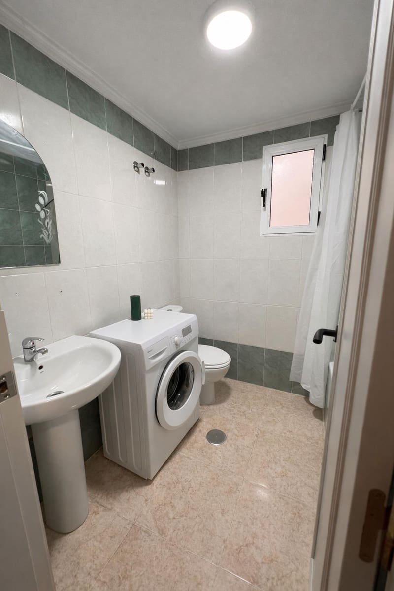 2 soverom Leilighet til salgs i Torrevieja med svømmebasseng - € 121 000 (Ref: 9586706)