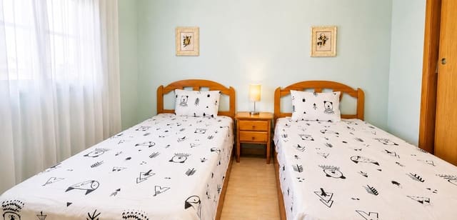 2 chambre Appartement à vendre à Avenida Habaneras - Curva de Palangre, Torrevieja avec piscine - 135 900 € (Ref: 9744155)