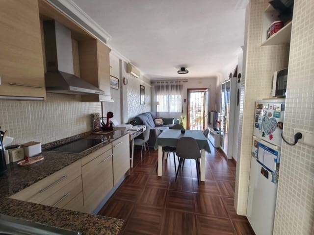 Bungalow de 2 habitaciones en Parque Acuático - Sector 25, Torrevieja en venta con piscina - 189.000 € (Ref: 9813353)