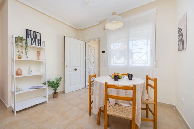 2 makuuhuone Bungalow myytävänä paikassa Aguas Nuevas, Torrevieja mukana uima-altaan - 179 900 € (Ref: 9873679)