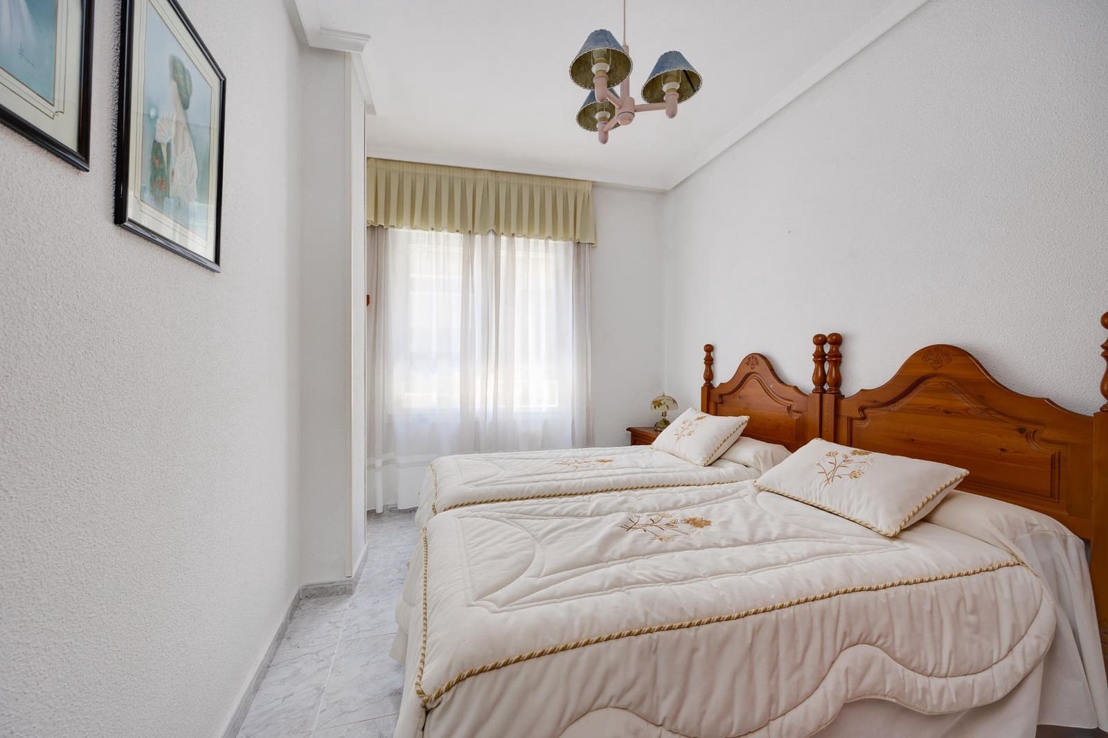 3 sovrum Lägenhet till salu i Torrevieja med garage - 205 000 € (Ref: 9920577)