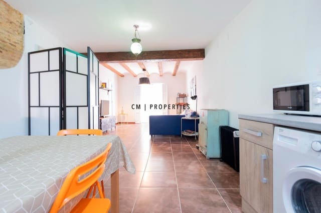 2 bedroom Flat for sale in Ciutat Vella, Valencia city - € 280,000 (Ref: 10007904)