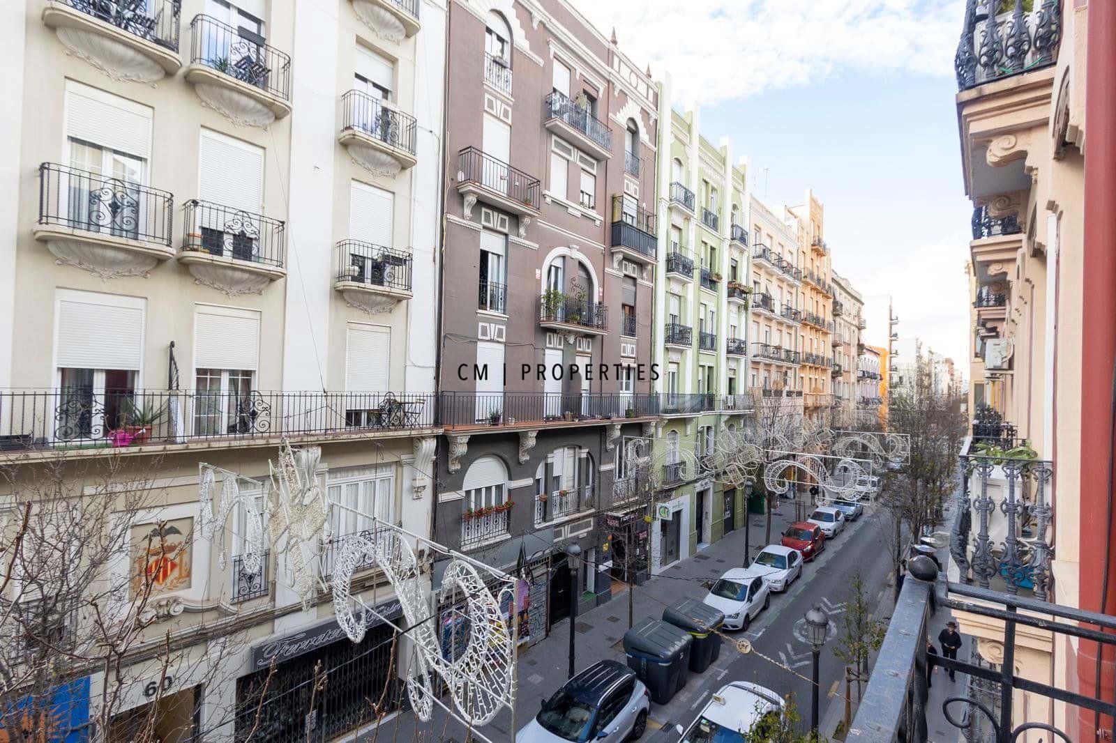 4 quarto Apartamento para arrendar em Valencia cidade - 1 750 € (Ref: 10008119)