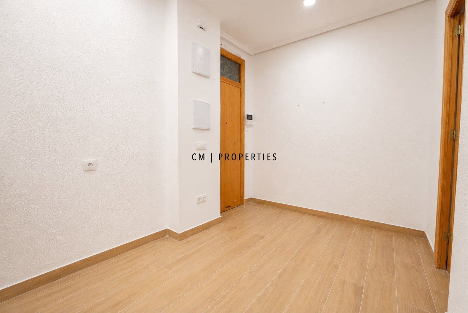 4 quarto Apartamento para arrendar em Valencia cidade - 1 750 € (Ref: 10008119)
