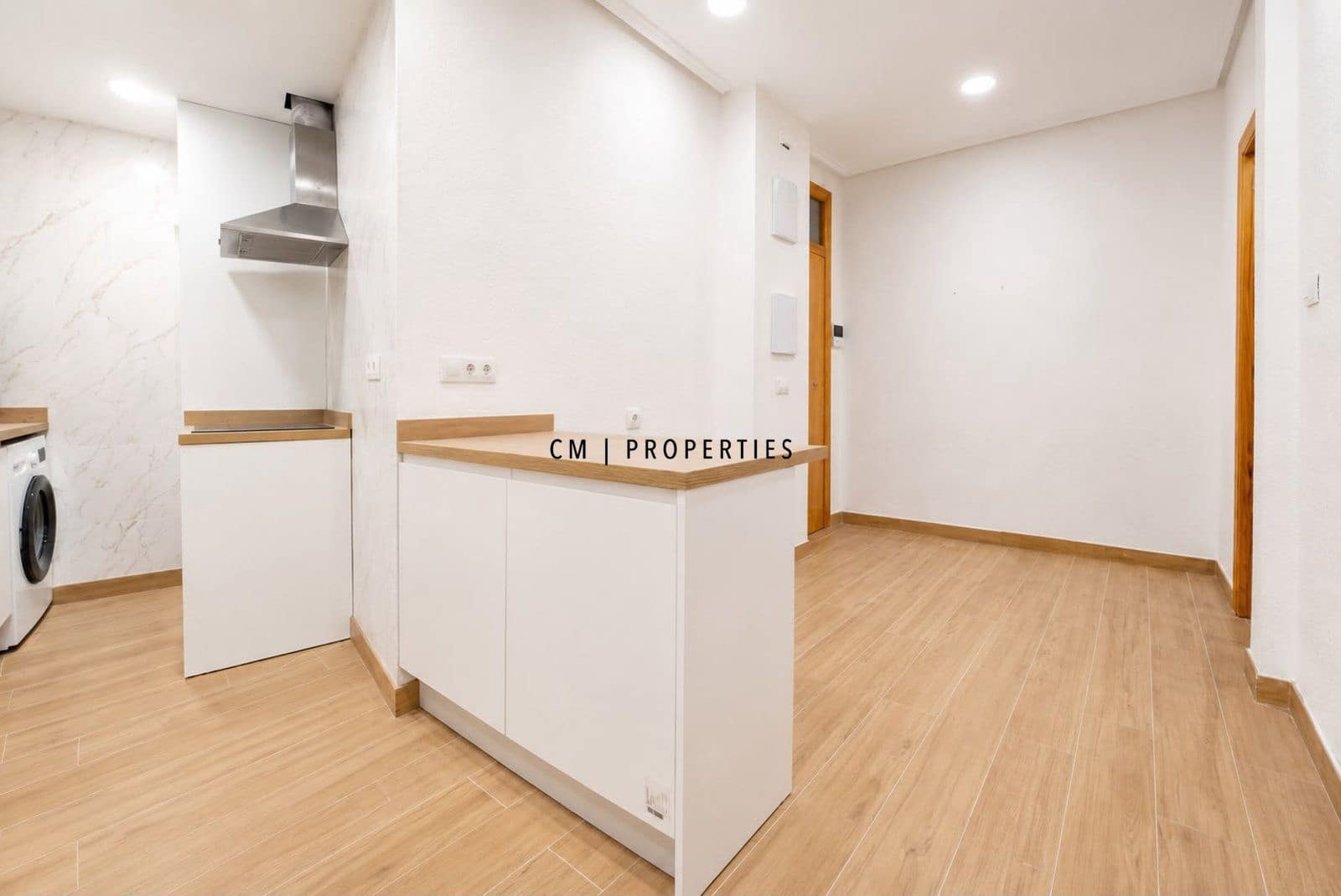 4 quarto Apartamento para arrendar em Valencia cidade - 1 750 € (Ref: 10008119)