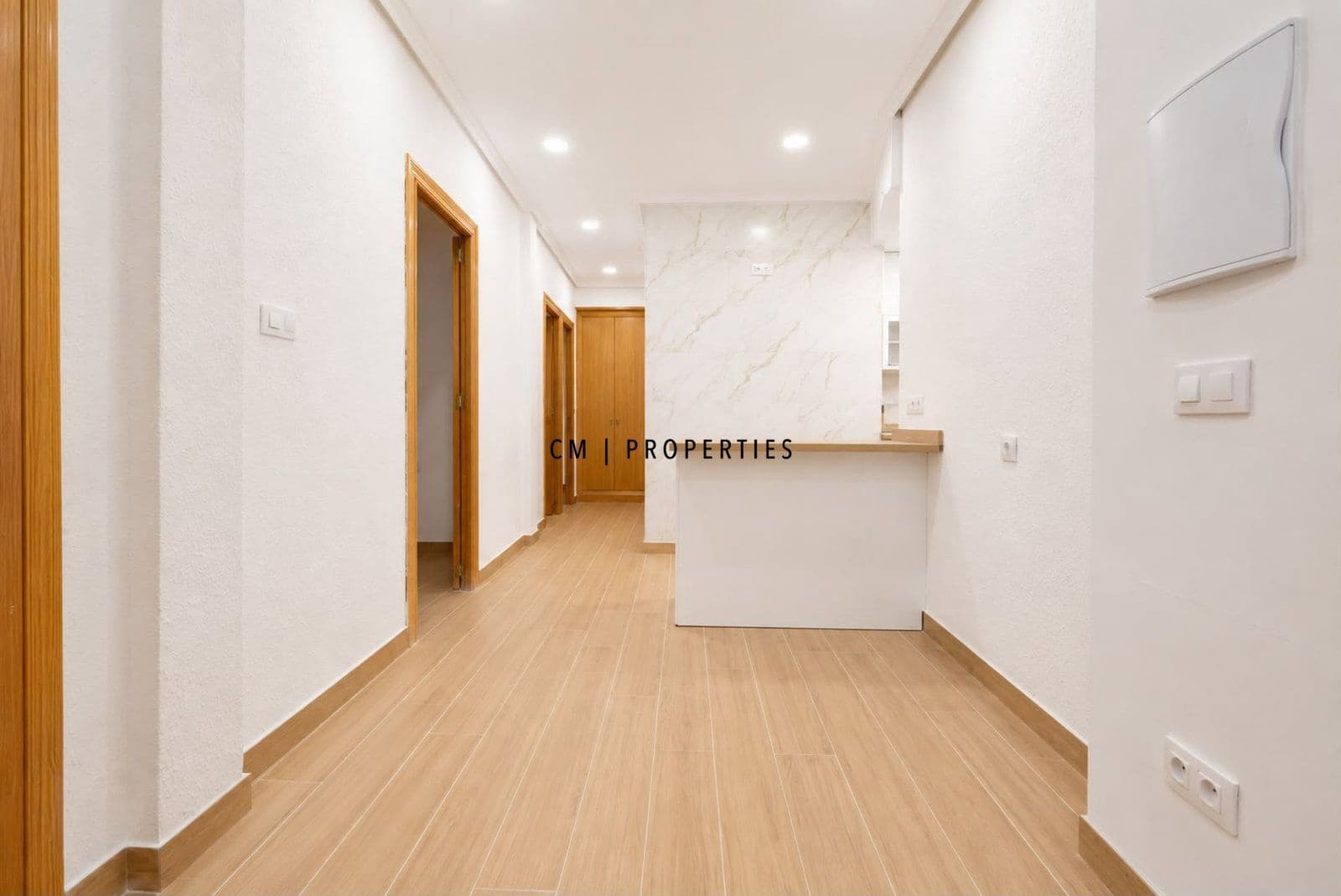 4 quarto Apartamento para arrendar em Valencia cidade - 1 750 € (Ref: 10008119)