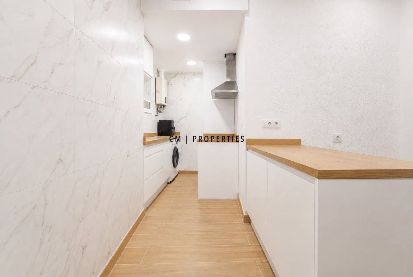 4 quarto Apartamento para arrendar em Valencia cidade - 1 750 € (Ref: 10008119)
