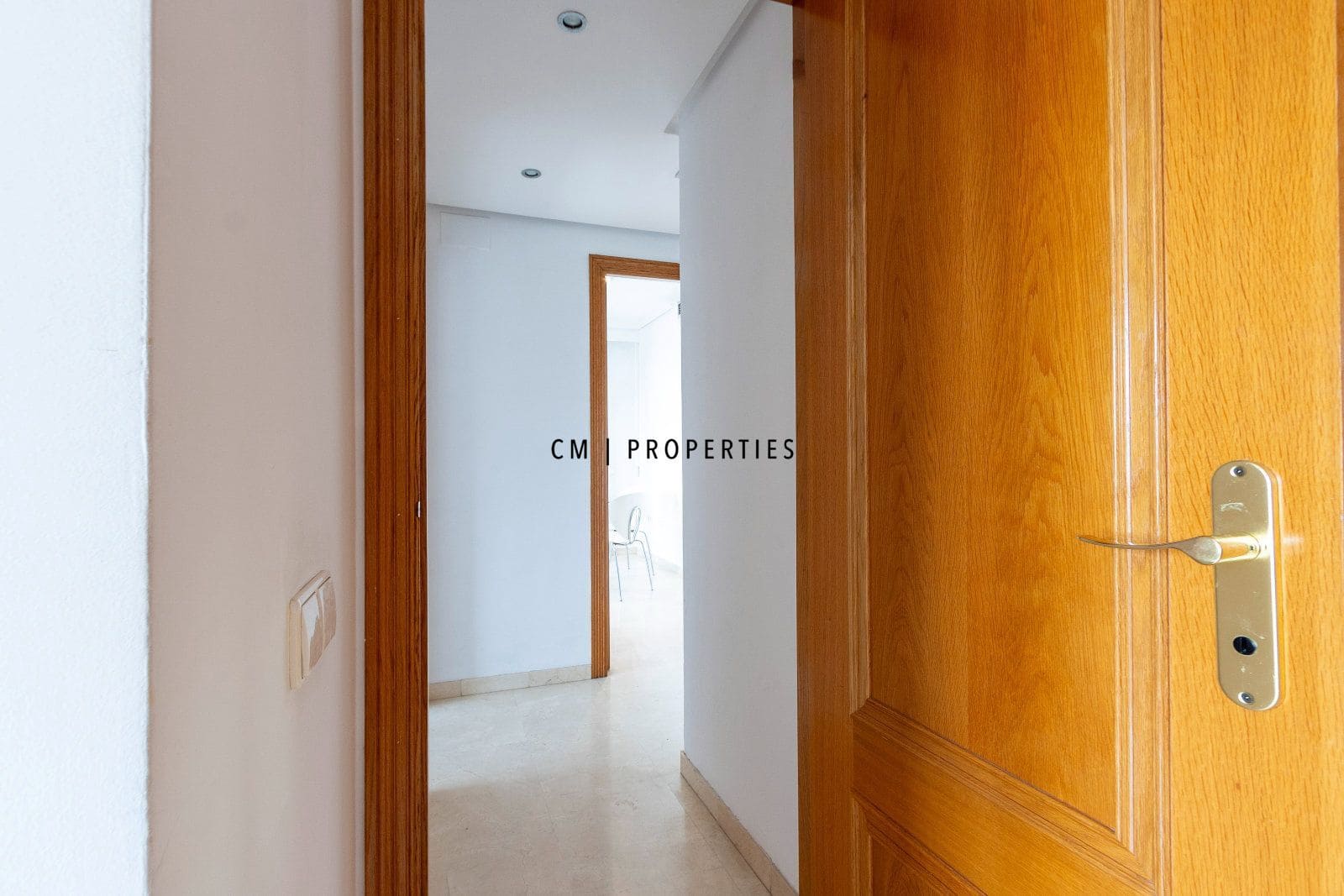 2 bedroom Flat for rent in Valencia city with pool garage - € 2,000 (Ref: 10009471)