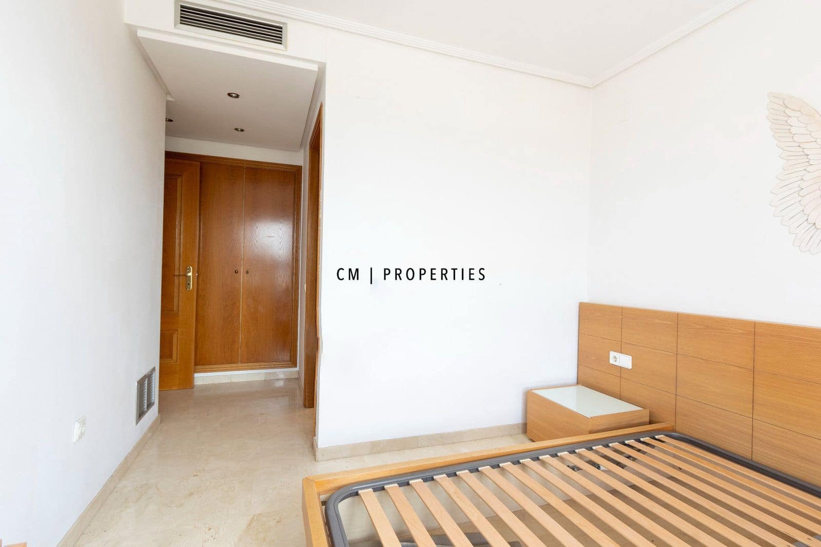 2 bedroom Flat for rent in Valencia city with pool garage - € 2,000 (Ref: 10009471)