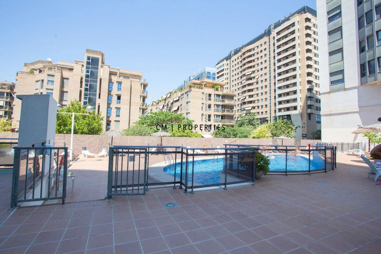 2 bedroom Flat for rent in Valencia city with pool garage - € 2,000 (Ref: 10009471)