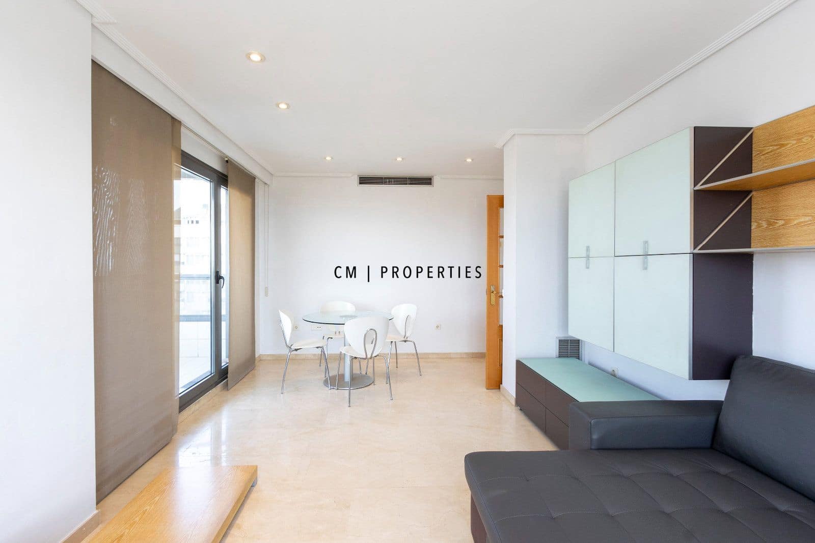 2 bedroom Flat for rent in Valencia city with pool garage - € 2,000 (Ref: 10009471)