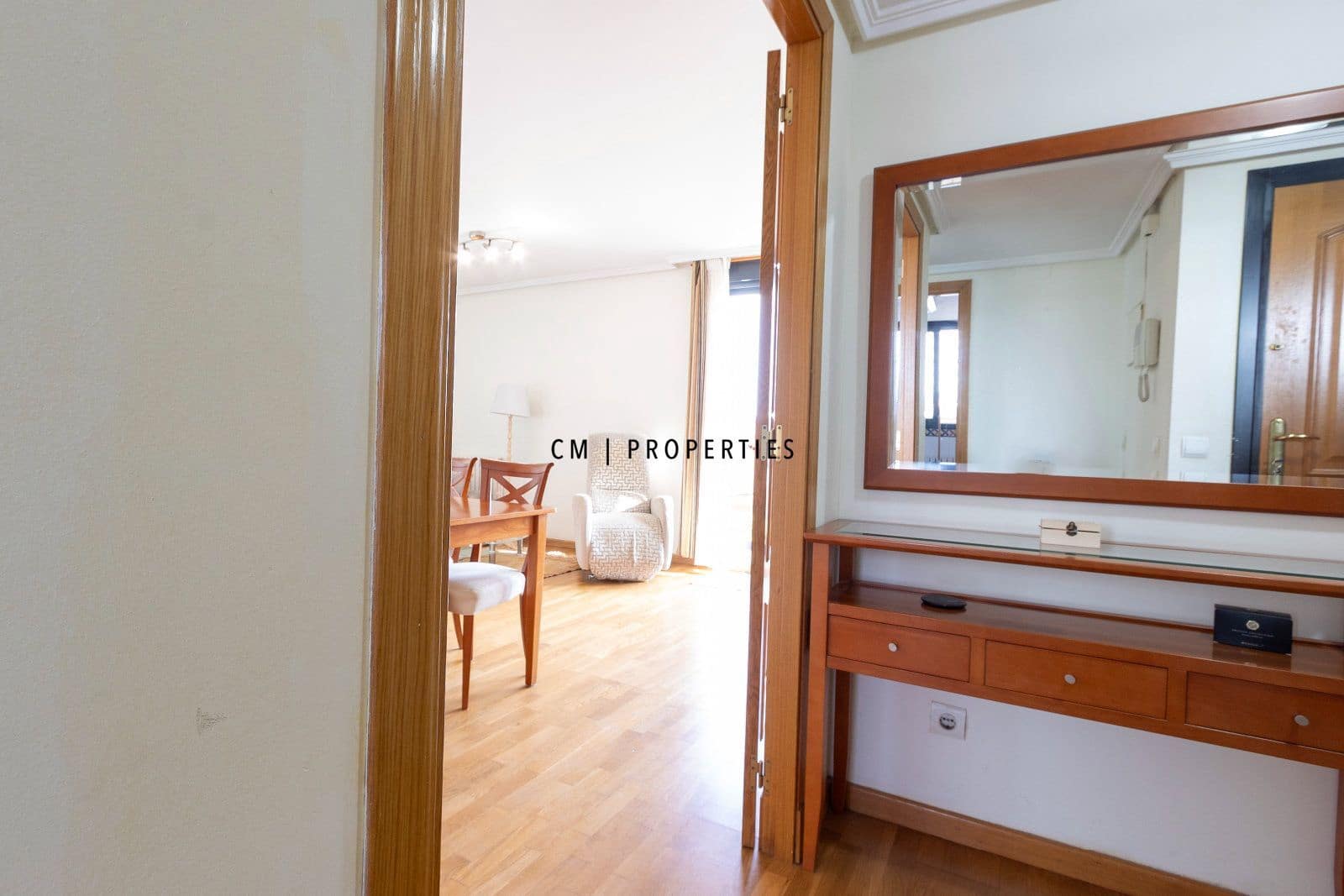 2 bedroom Penthouse for rent in Valencia city with pool garage - € 1,950 (Ref: 10009472)