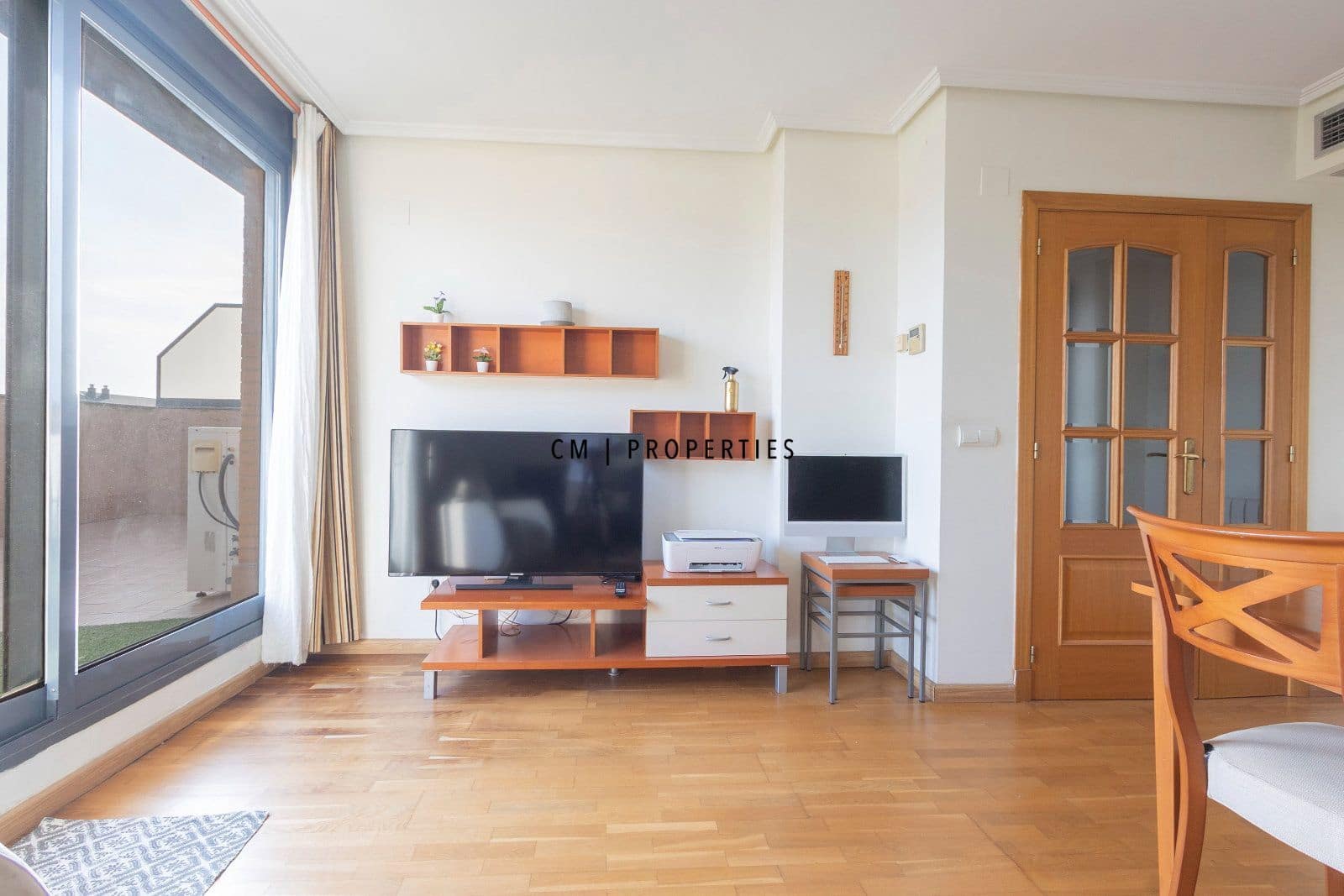 2 bedroom Penthouse for rent in Valencia city with pool garage - € 1,950 (Ref: 10009472)