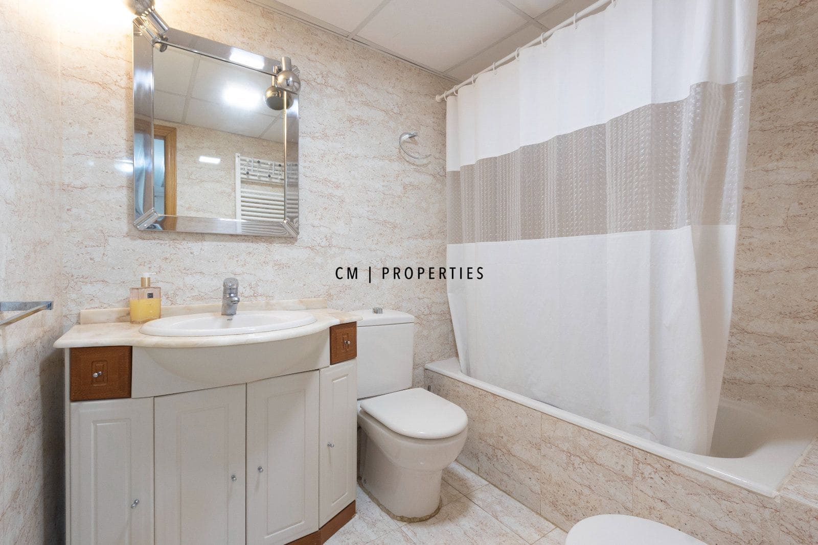 2 bedroom Penthouse for rent in Valencia city with pool garage - € 1,950 (Ref: 10009472)