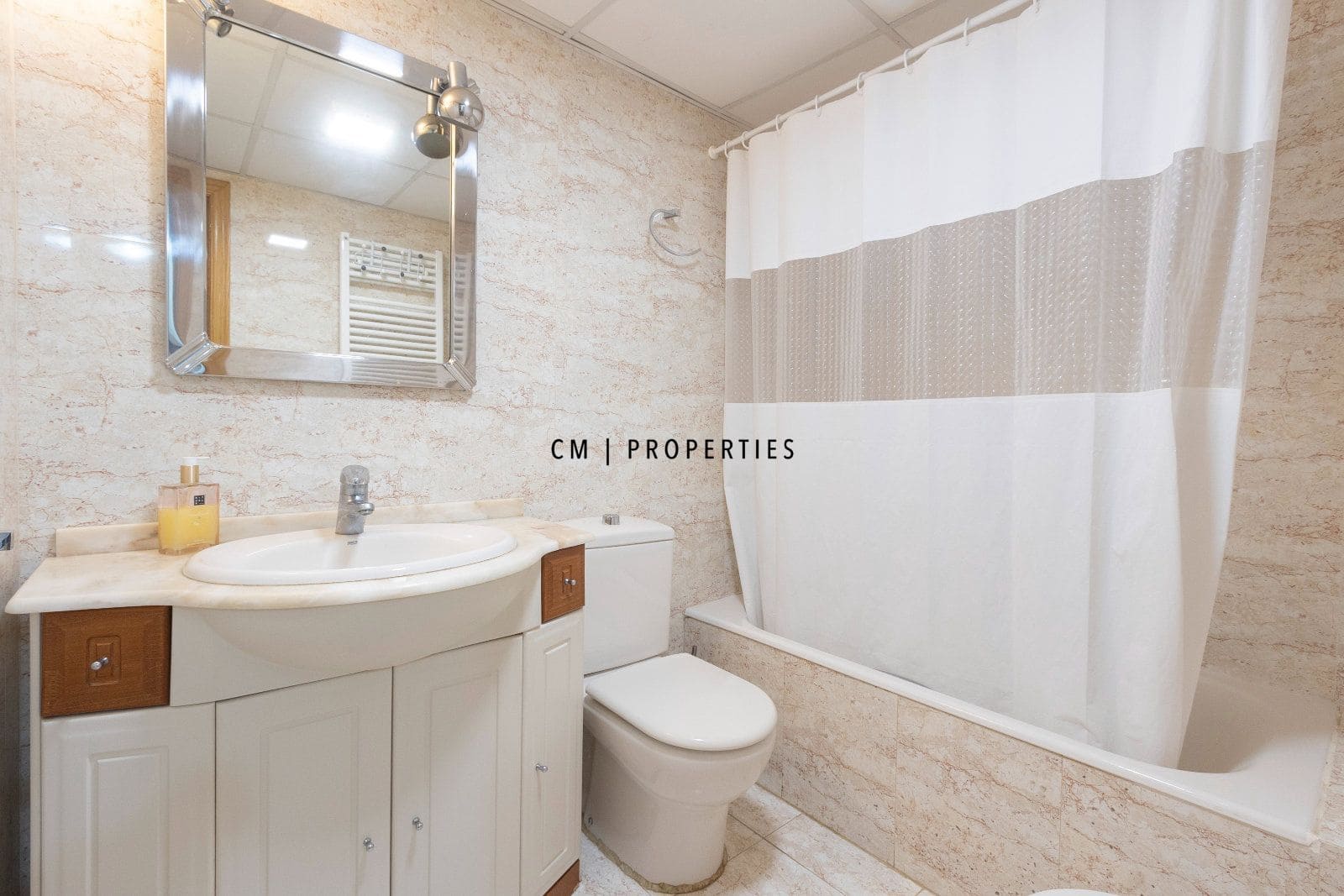 2 bedroom Penthouse for rent in Valencia city with pool garage - € 1,950 (Ref: 10009472)