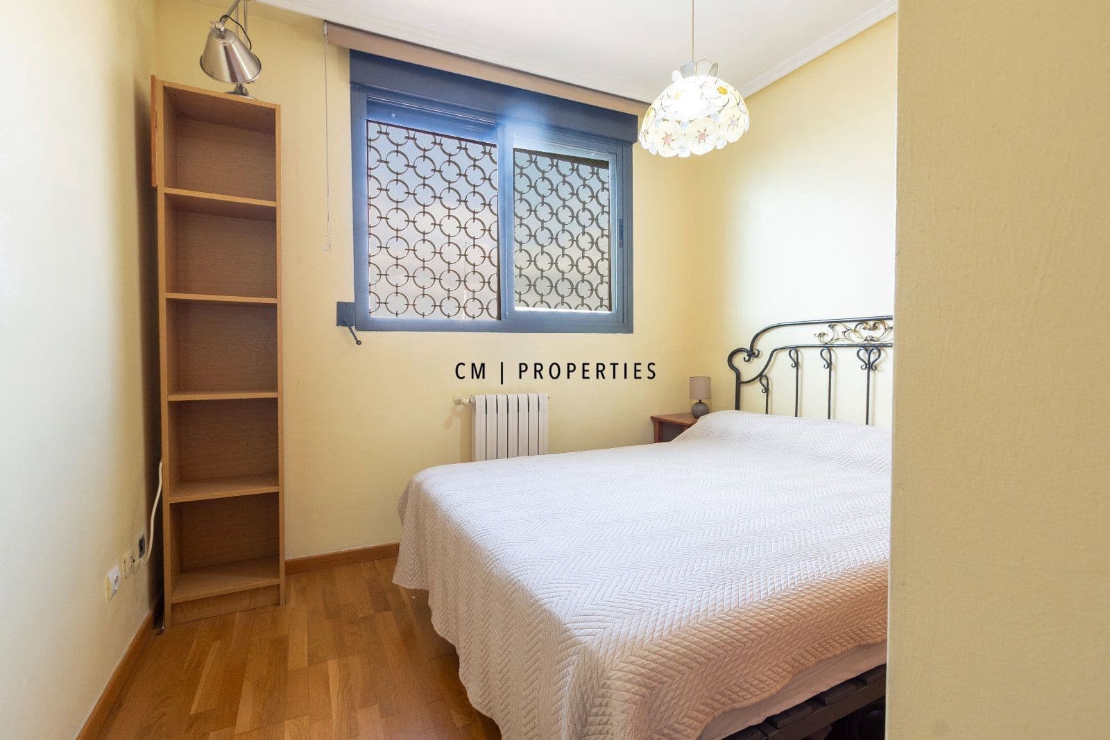2 bedroom Penthouse for rent in Valencia city with pool garage - € 1,950 (Ref: 10009472)