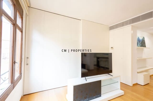 2 soverom Leilighet til leie i Ciutat Vella, Valencia by - € 2 000 (Ref: 10011901)