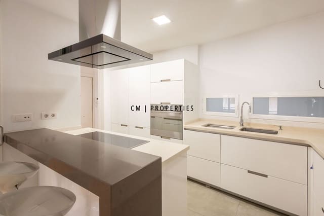 2 soverom Leilighet til leie i Ciutat Vella, Valencia by - € 2 000 (Ref: 10011901)