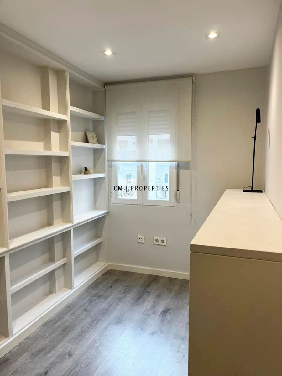 2 quarto Apartamento para arrendar em Valencia cidade - 1 500 € (Ref: 10012475)