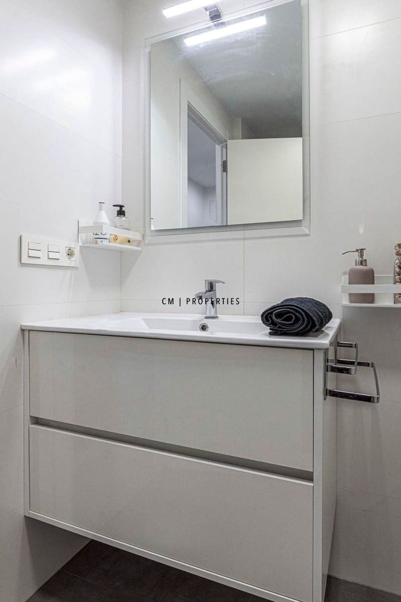 2 quarto Apartamento para arrendar em Valencia cidade - 1 500 € (Ref: 10012475)