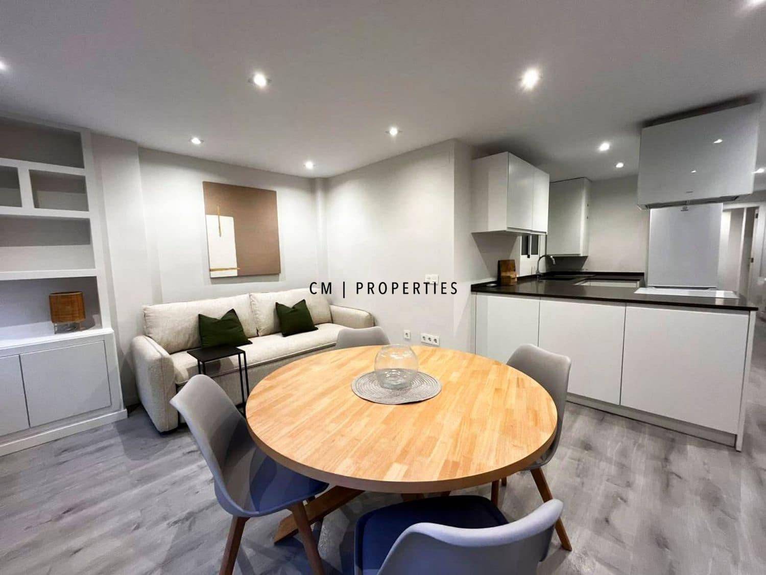 2 quarto Apartamento para arrendar em Valencia cidade - 1 500 € (Ref: 10012475)