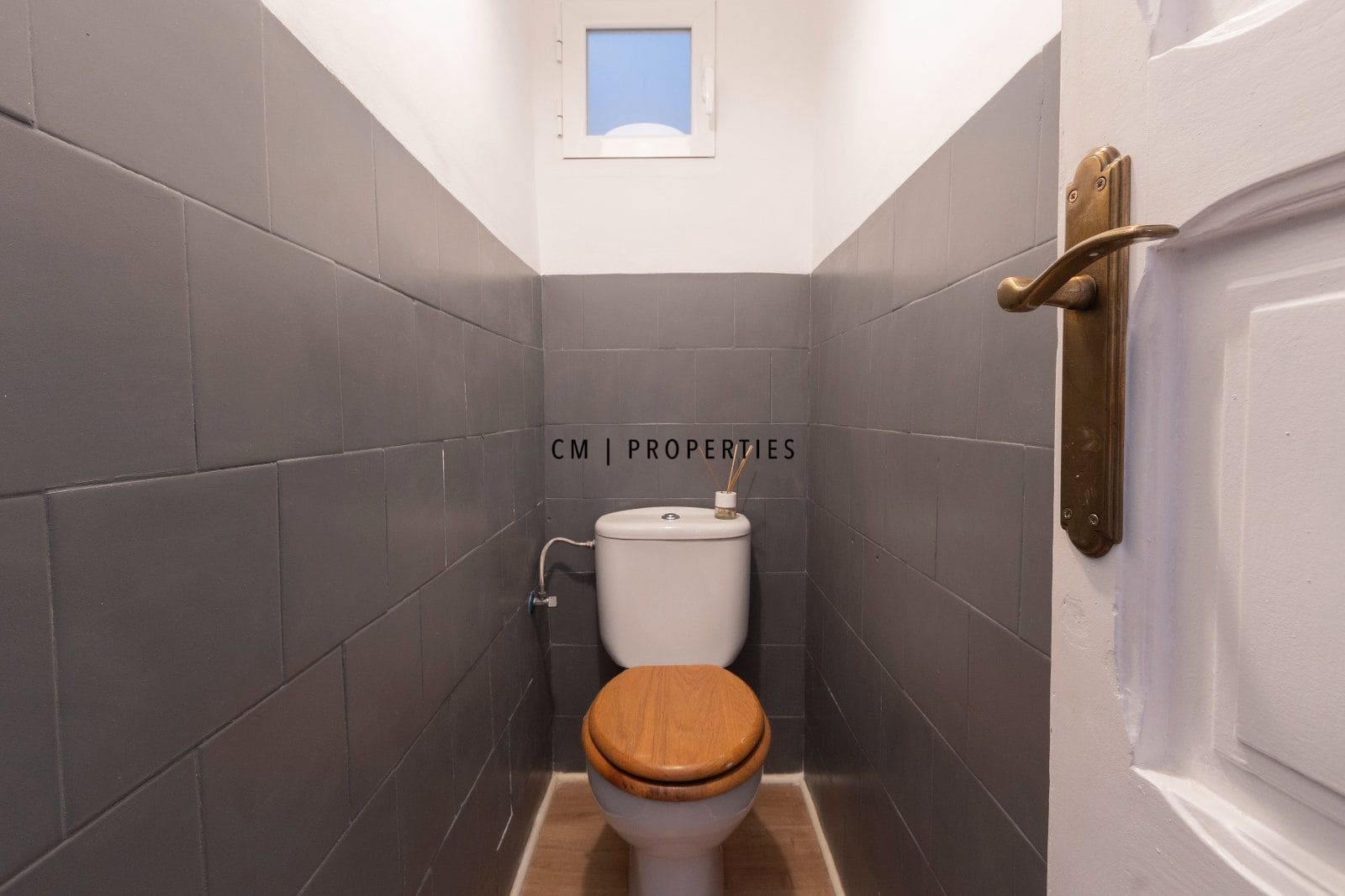 3 bedroom Flat for rent in Valencia city - € 1,900 (Ref: 10019701)