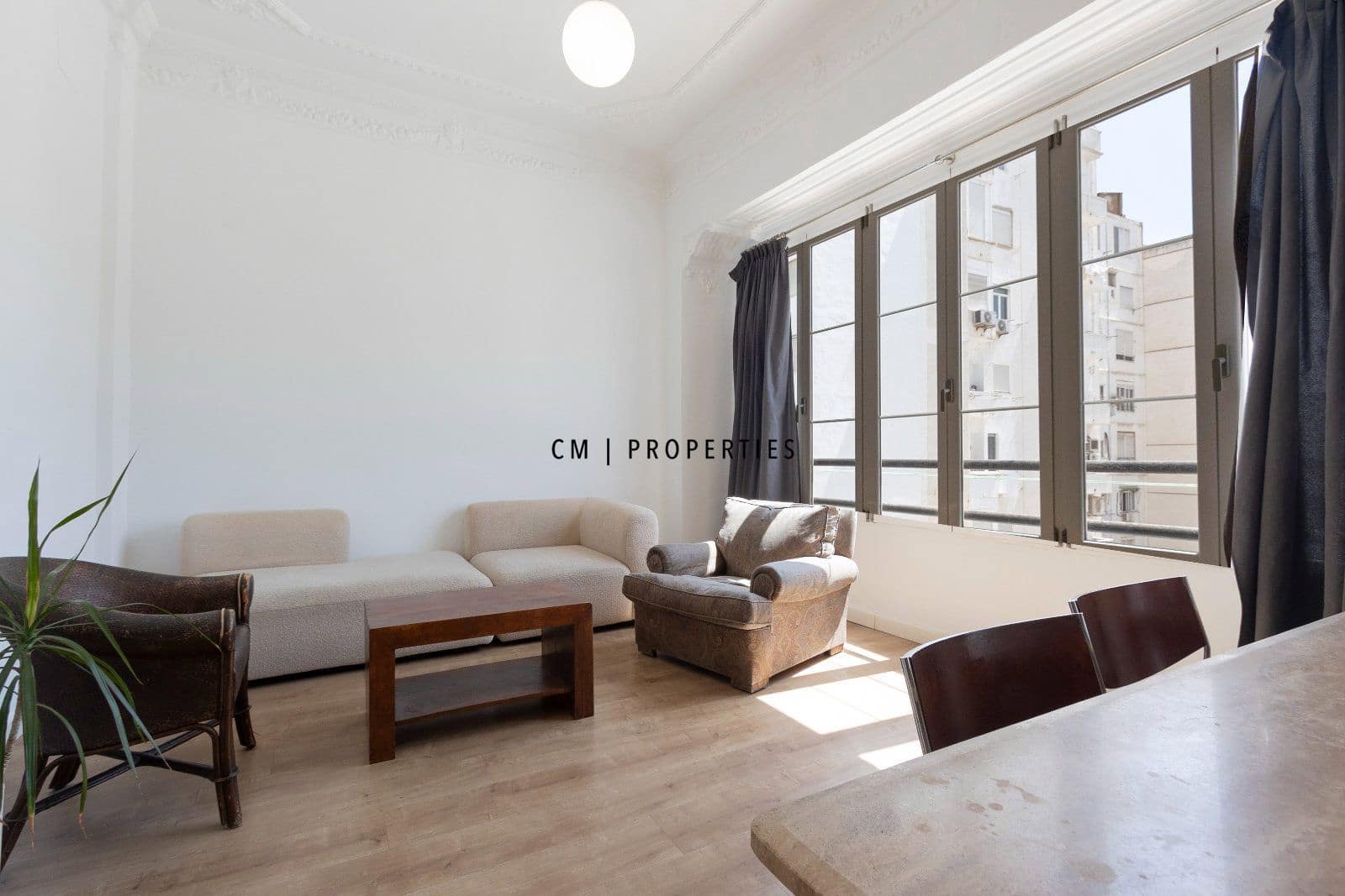 3 bedroom Flat for rent in Valencia city - € 1,900 (Ref: 10019701)
