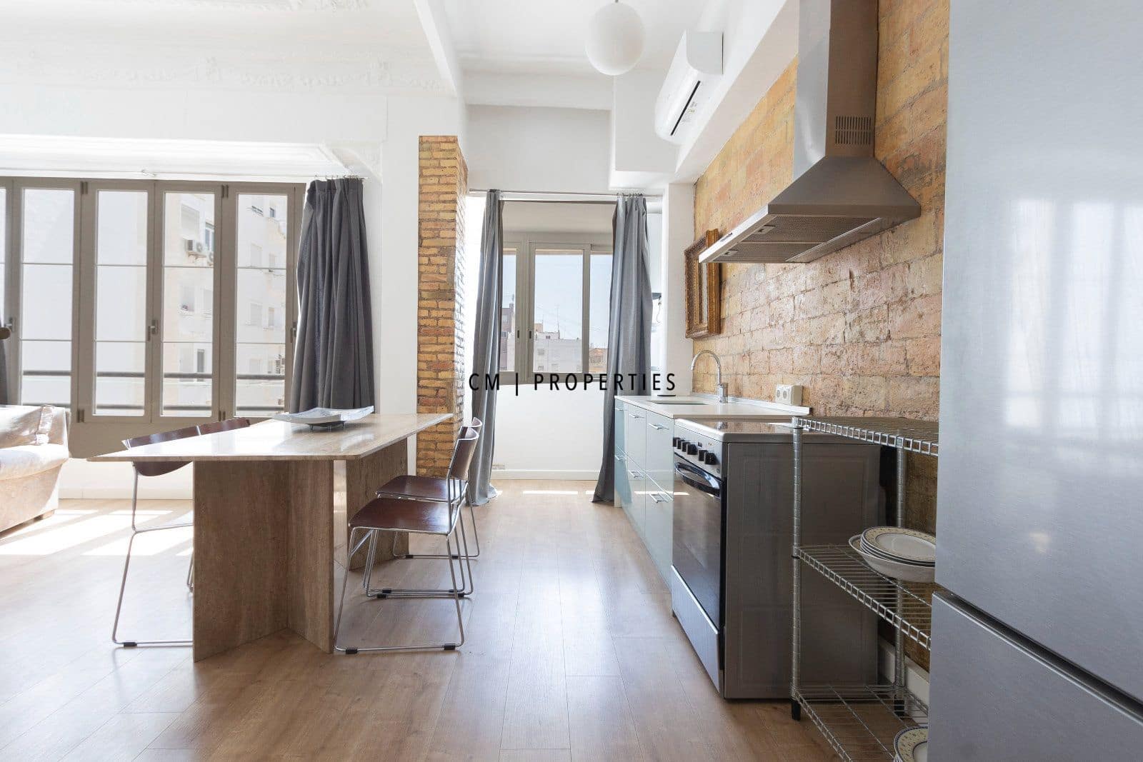 3 bedroom Flat for rent in Valencia city - € 1,900 (Ref: 10019701)