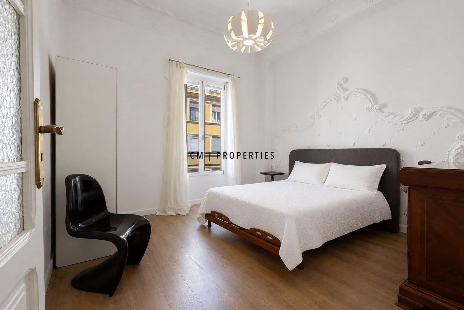 3 bedroom Flat for rent in Valencia city - € 1,900 (Ref: 10019701)