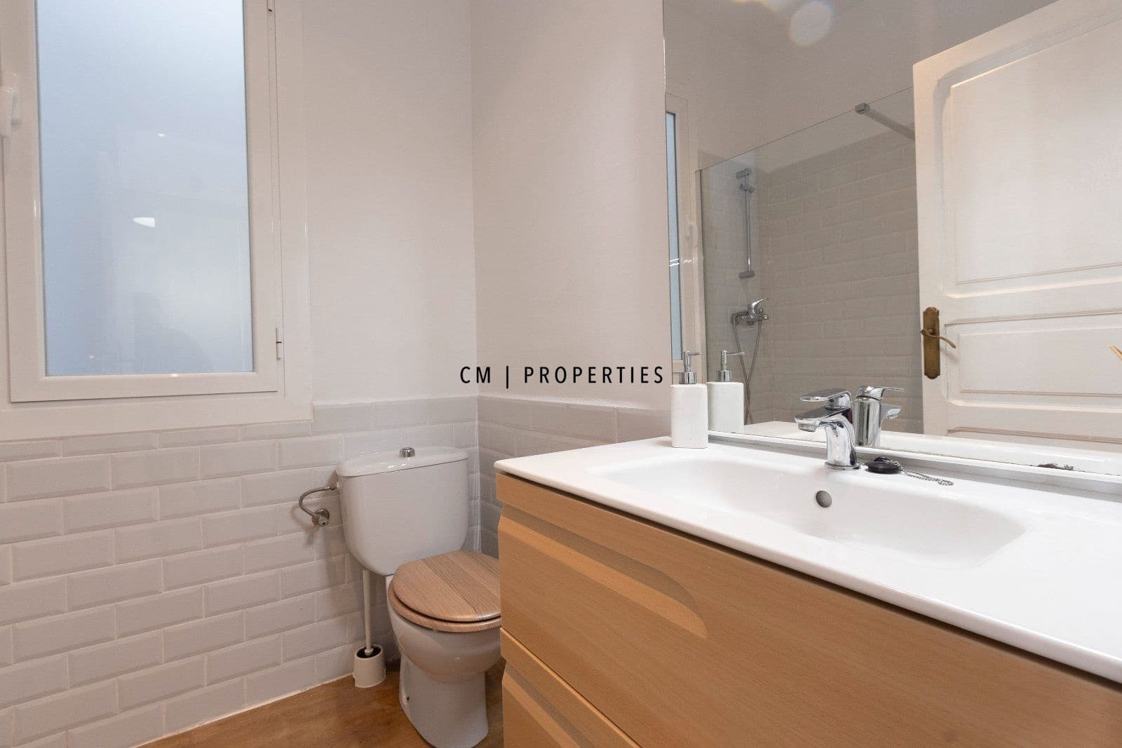 3 bedroom Flat for rent in Valencia city - € 1,900 (Ref: 10019701)