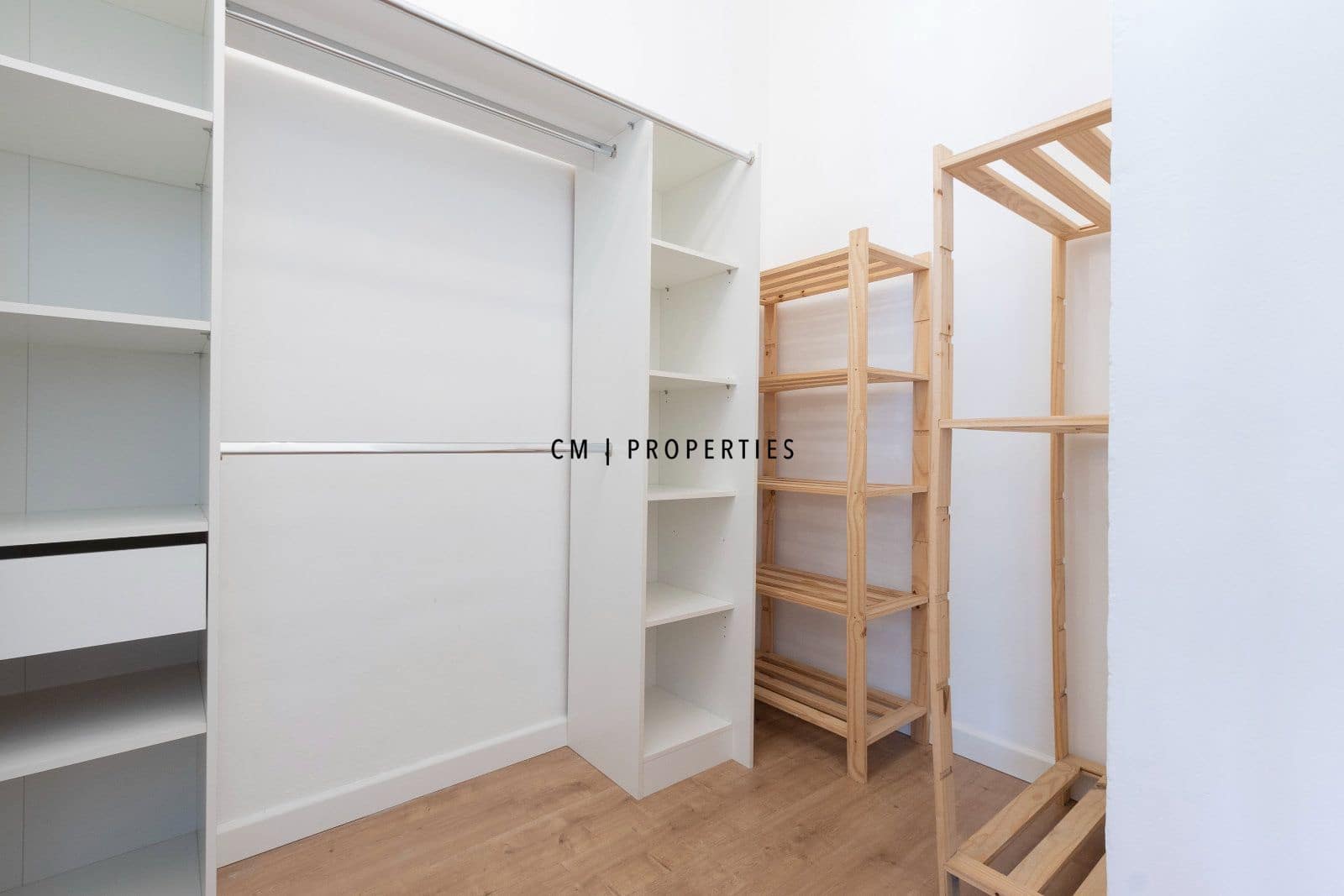 3 bedroom Flat for rent in Valencia city - € 1,900 (Ref: 10019701)