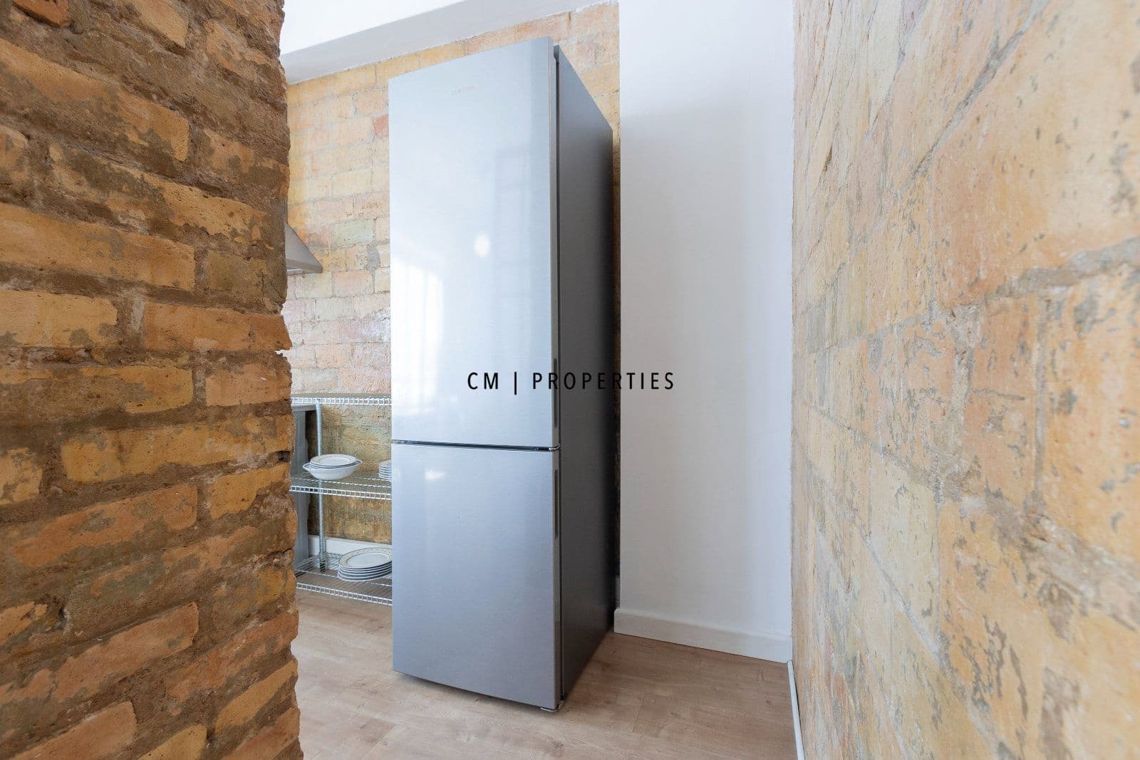 3 bedroom Flat for rent in Valencia city - € 1,900 (Ref: 10019701)