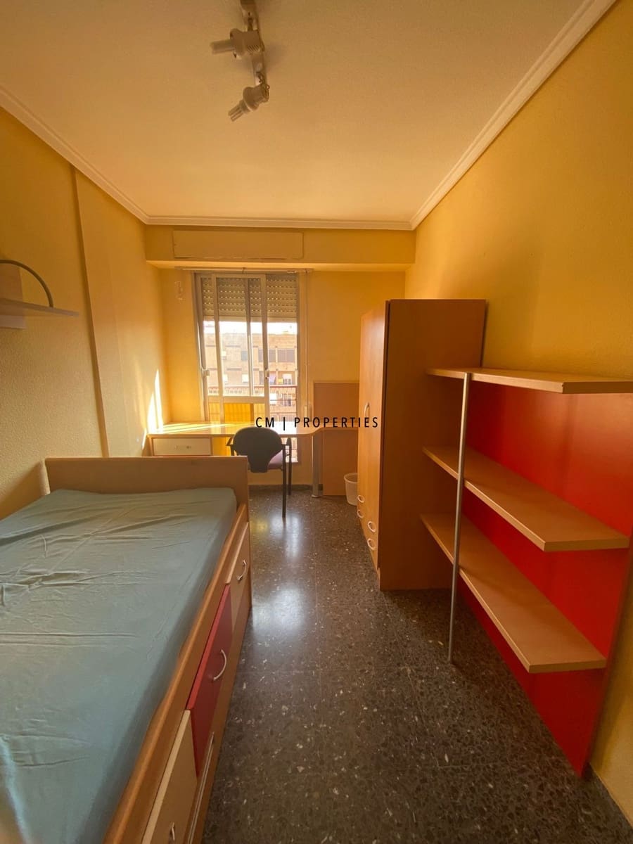 4 bedroom Flat for rent in Valencia city - € 1,585 (Ref: 10019702)