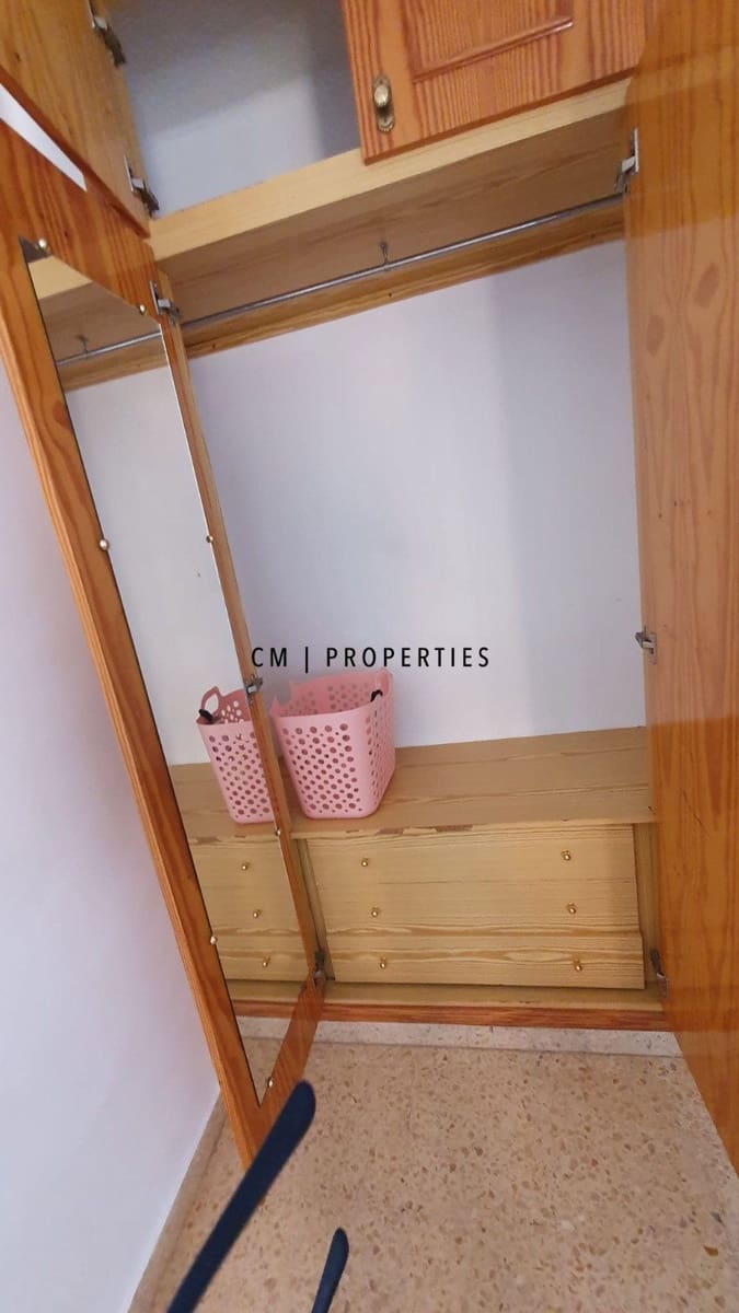 4 sovrum Lägenhet att hyra i Valencia stad - 1 800 € (Ref: 10019837)