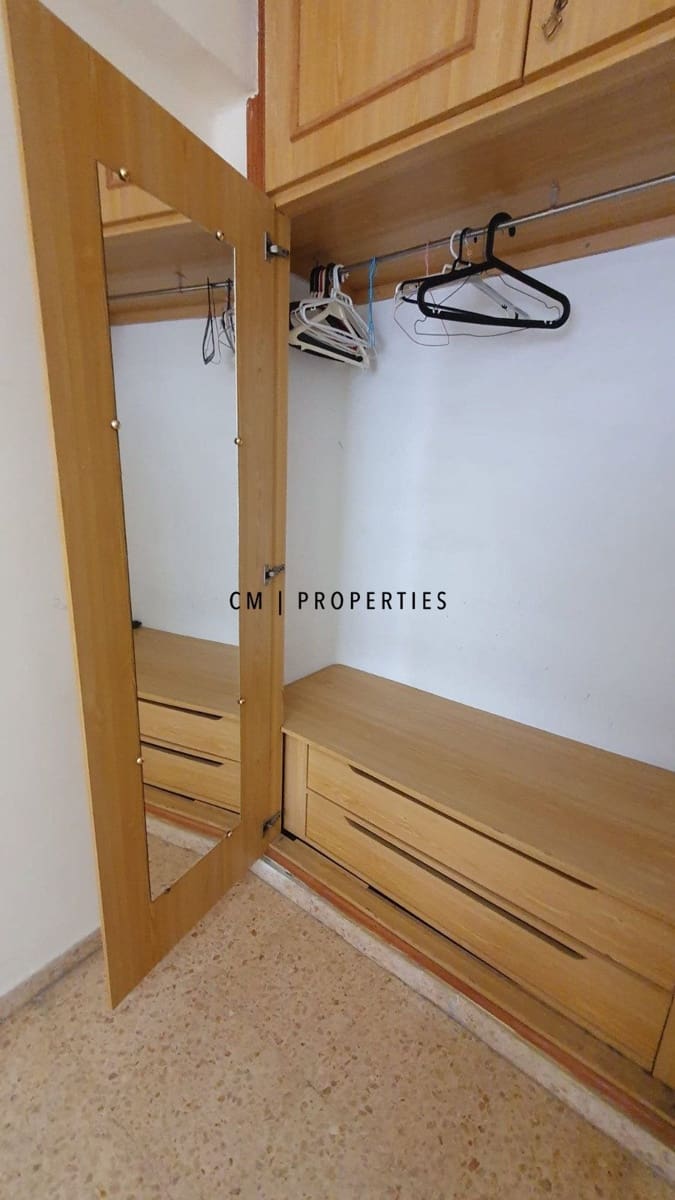 4 sovrum Lägenhet att hyra i Valencia stad - 1 800 € (Ref: 10019837)