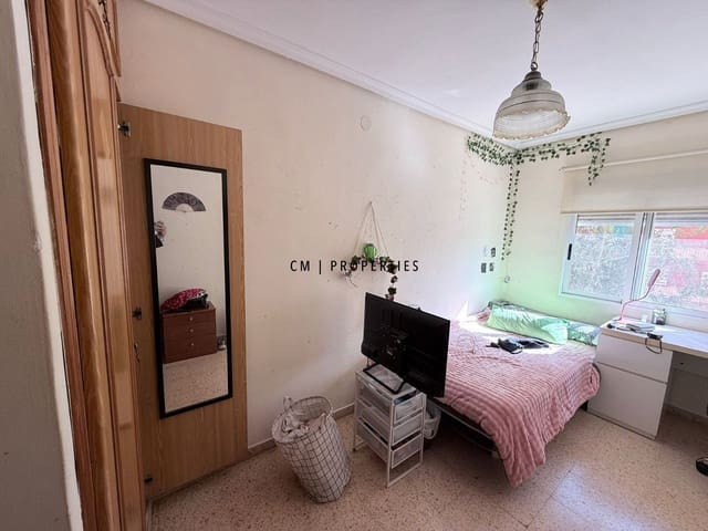 4 sovrum Lägenhet att hyra i Algiros, Valencia stad - 1 800 € (Ref: 10019837)