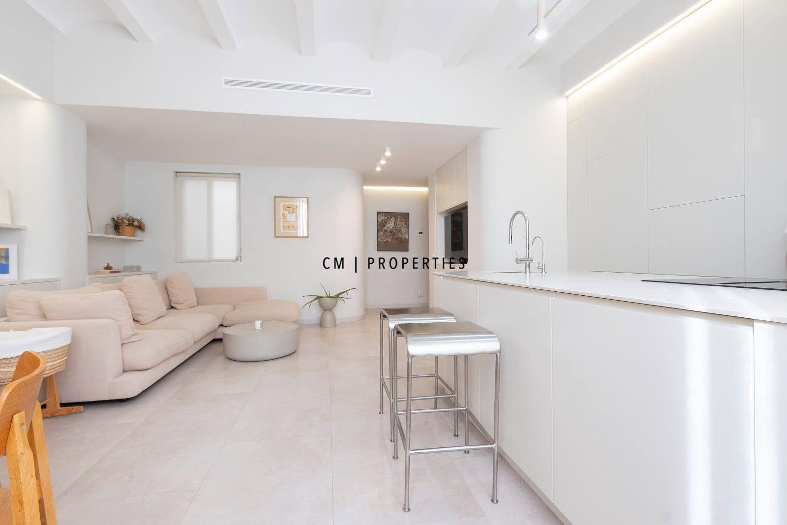 2 bedroom Flat for sale in Valencia city - € 770,000 (Ref: 10021717)