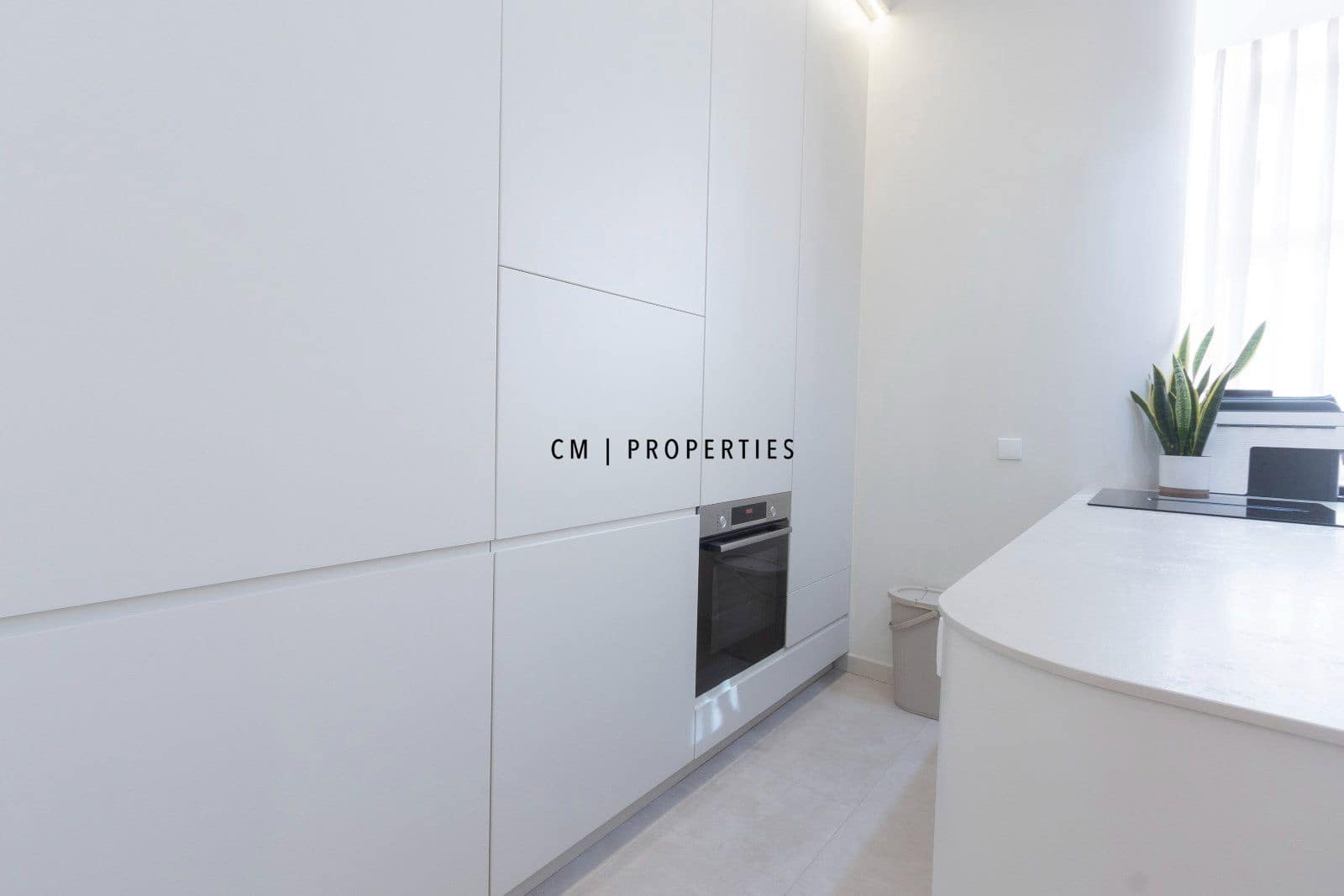 2 bedroom Flat for sale in Valencia city - € 770,000 (Ref: 10021717)