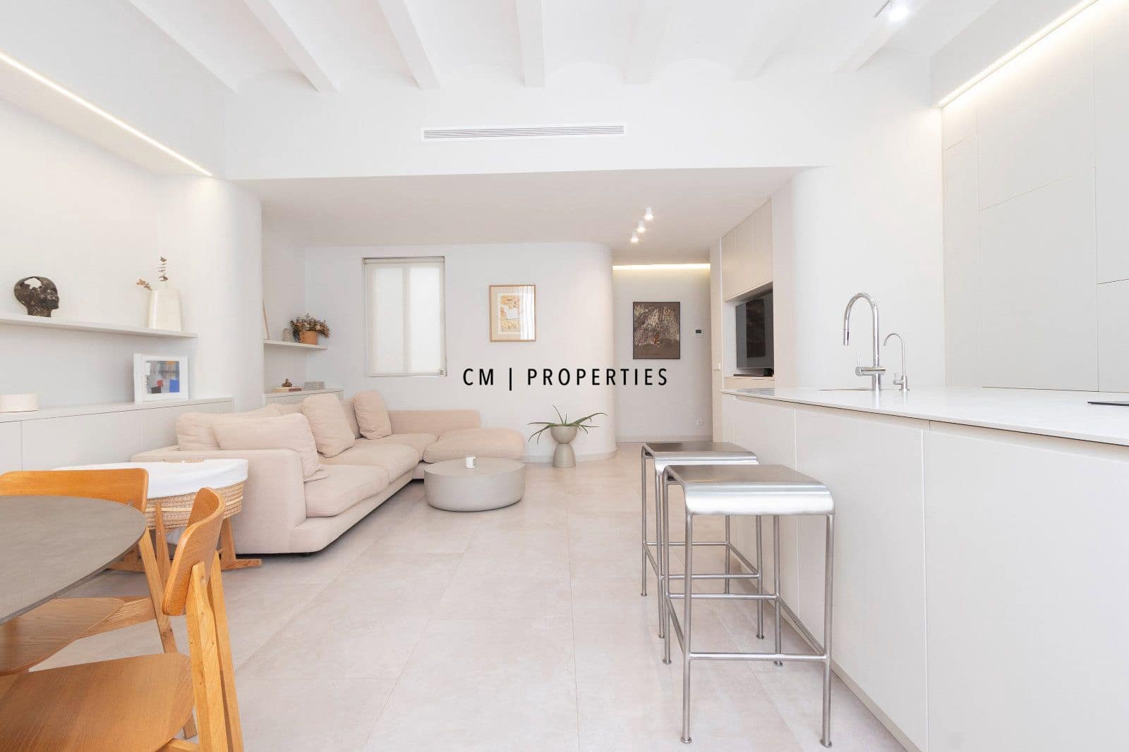 2 bedroom Flat for sale in Valencia city - € 770,000 (Ref: 10021717)