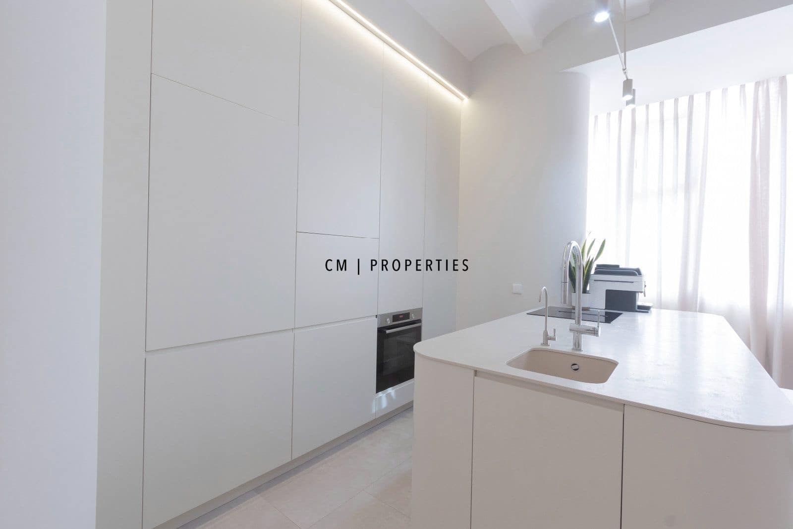 2 bedroom Flat for sale in Valencia city - € 770,000 (Ref: 10021717)