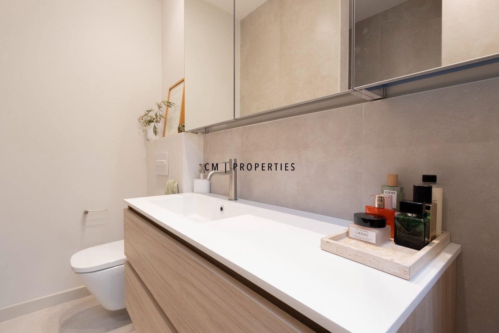 2 bedroom Flat for sale in Valencia city - € 770,000 (Ref: 10021717)