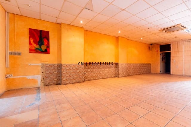 Commercieel te koop in Extramurs, Valencia stad - € 260.000 (Ref: 10023125)