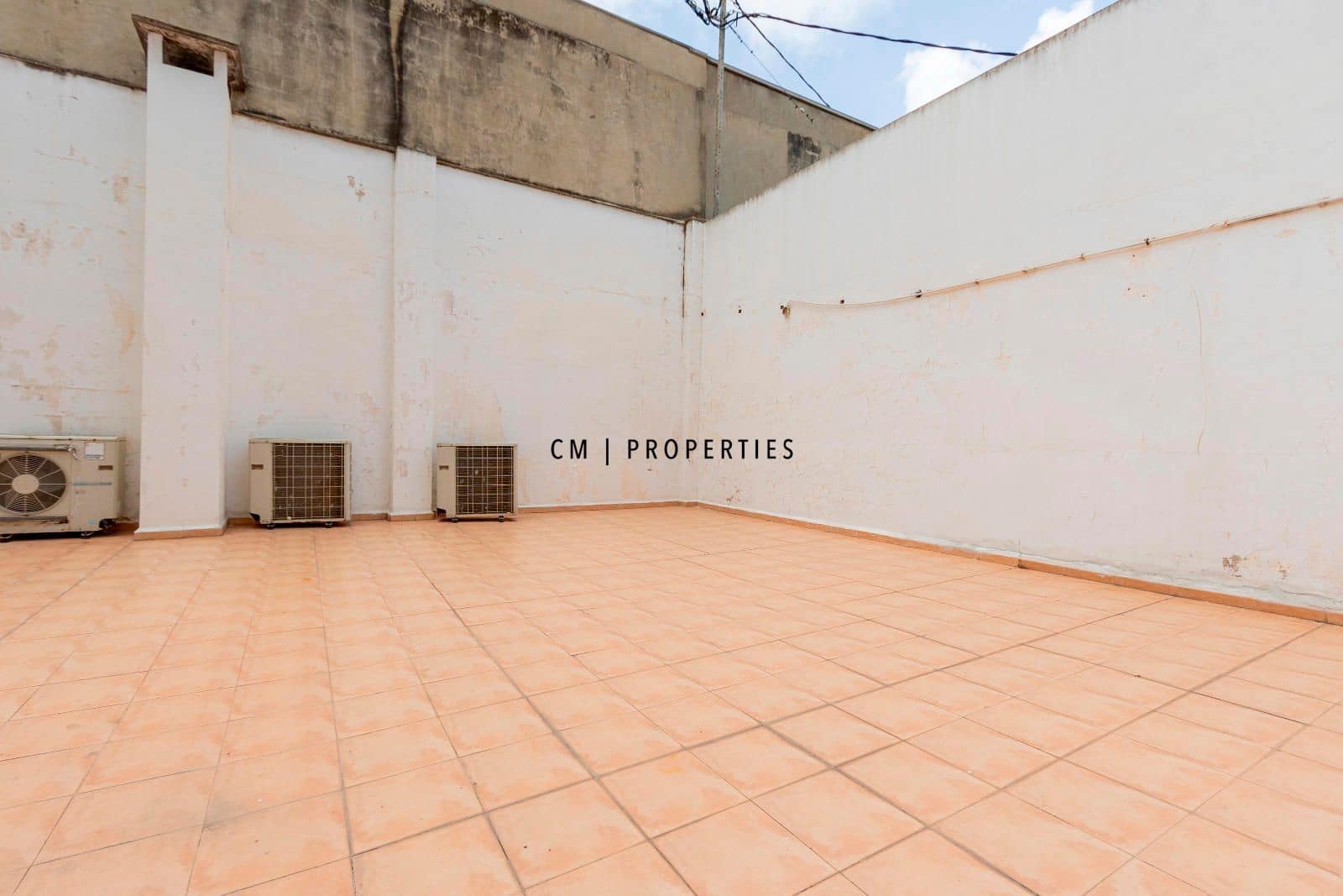 Commercieel te koop in Valencia stad - € 260.000 (Ref: 10023125)