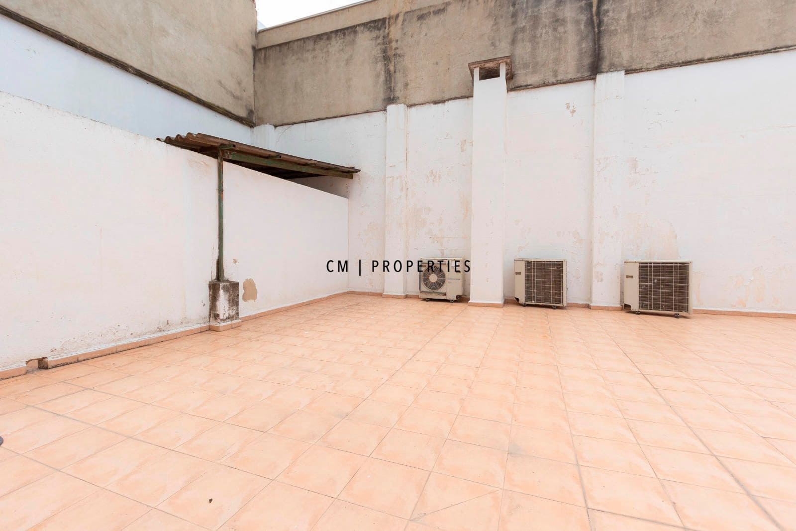 Commercieel te koop in Valencia stad - € 260.000 (Ref: 10023125)