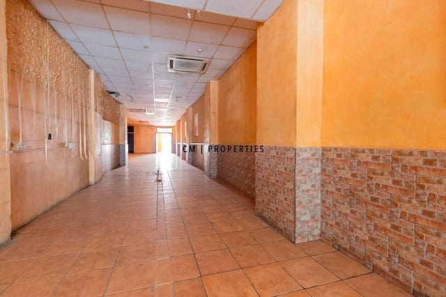Commercieel te koop in Extramurs, Valencia stad - € 260.000 (Ref: 10023125)
