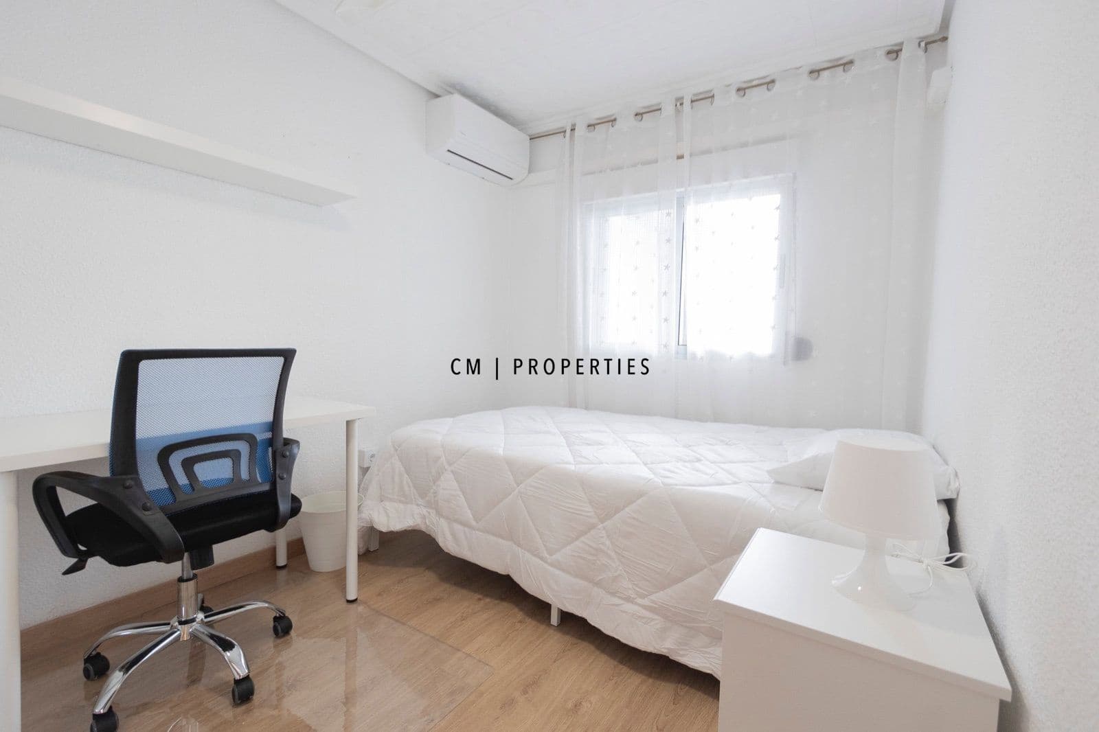 4 quarto Apartamento para arrendar em Valencia cidade - 1 400 € (Ref: 10023278)