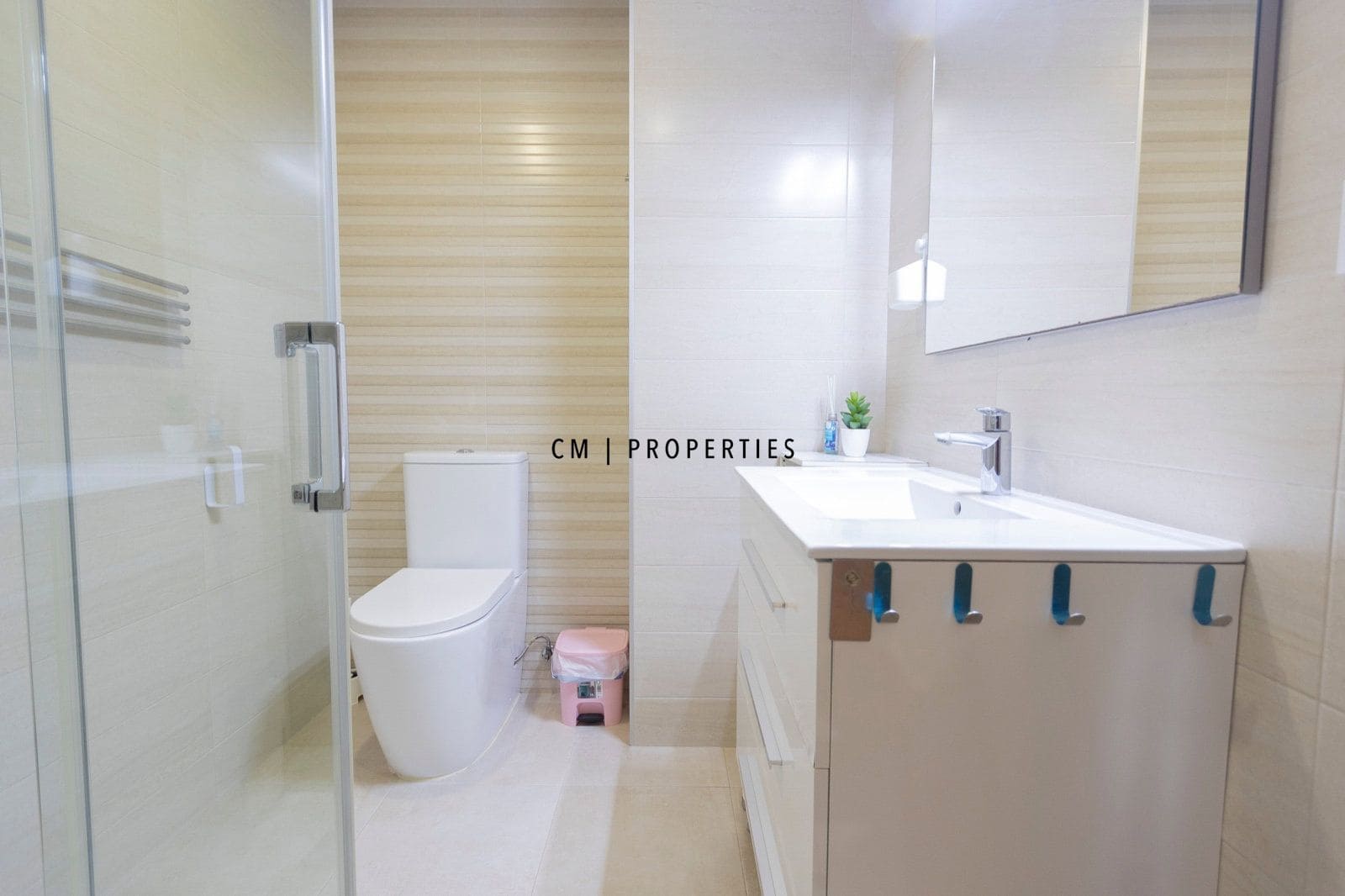 4 quarto Apartamento para arrendar em Valencia cidade - 1 400 € (Ref: 10023278)