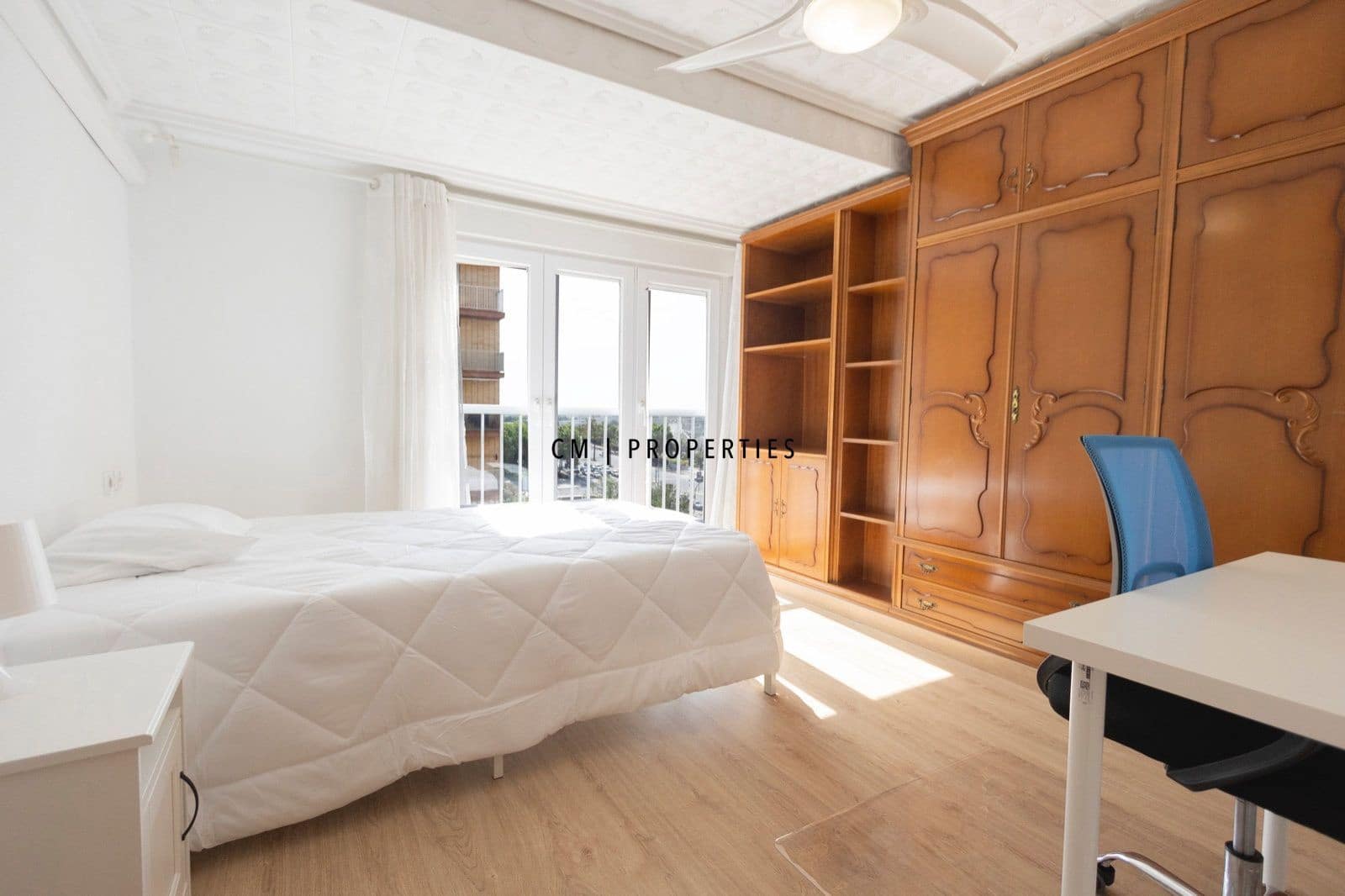 4 quarto Apartamento para arrendar em Valencia cidade - 1 400 € (Ref: 10023278)